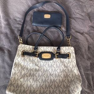 Michael kors white and dark blue purse and wallet set